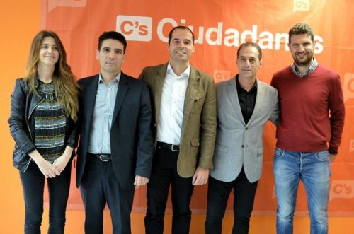 Lezcano posa con Diputados de C´s en la Asamblea de Madrid 