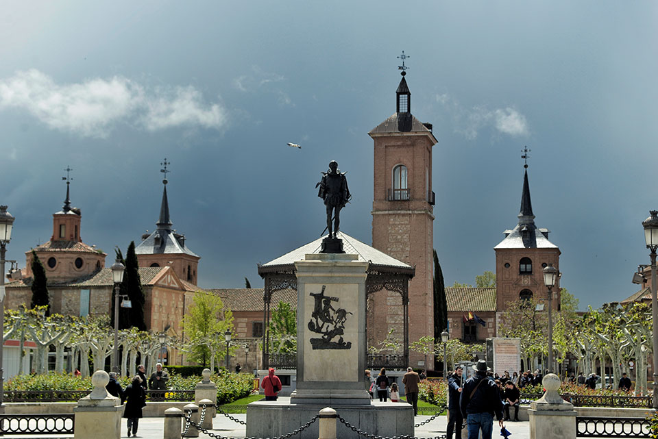 La Plaza de Cervantes a finales de abril