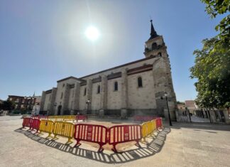 Tapado provisional de los restos arqueológicos en la Plaza de los Santos Niños