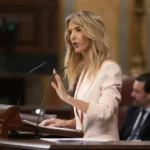 EL PORQUÉ CAYETANA QUIERE DEJARTE SIN FESTIVOS NI VACACIONES | Por Miguel Ángel Bañuelos